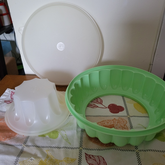 Tupperware Jello Mold - Picture 6 of 8